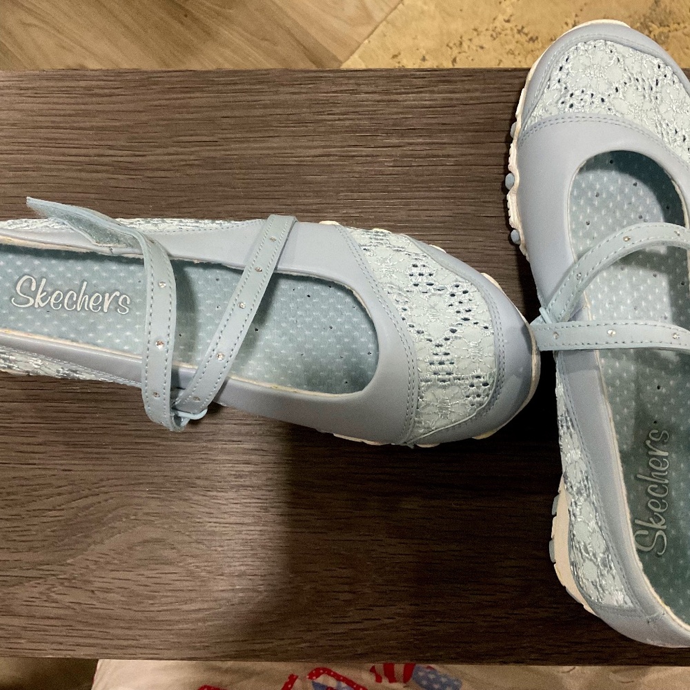 Skechers blue sneakers 6 NEW